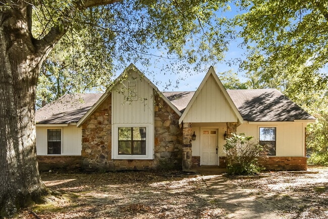 928 Pheasant Hollow Dr
