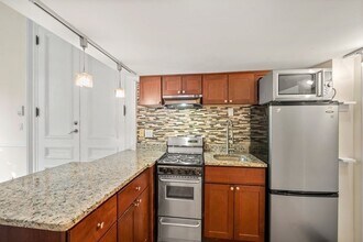 29 Marlborough St, Unit 3 in Boston, MA - Building Photo - Building Photo