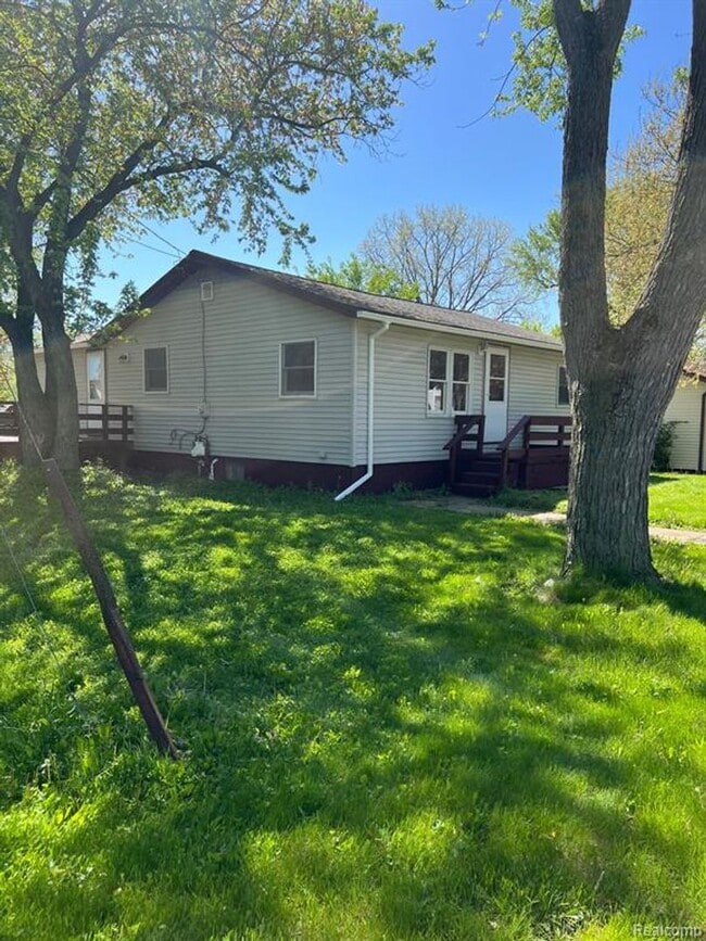 3183 S Term St in Burton, MI - Building Photo - Building Photo