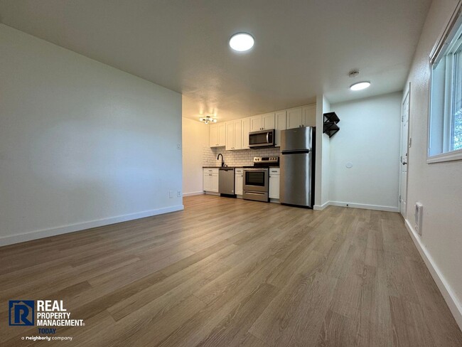 property at 7619 Douglas St W