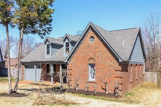 7856 Deer Cove in Memphis, TN - Foto de edificio - Building Photo