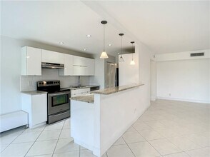 6342 Longboat Ln W in Boca Raton, FL - Building Photo - Building Photo