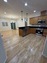 160 W Lexington Ave in Astoria, OR - Building Photo - Building Photo