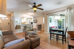 2121 Wood St in Sarasota, FL - Building Photo