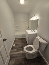 30 Locust St in Naugatuck, CT - Foto de edificio - Building Photo