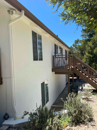 1202 Haddon Dr in Cambria, CA - Foto de edificio - Building Photo