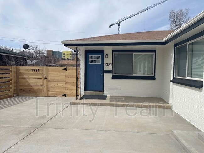 1381 Xanadu St in Aurora, CO - Foto de edificio - Building Photo