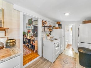 944 Totoket Rd in North Branford, CT - Building Photo - Building Photo