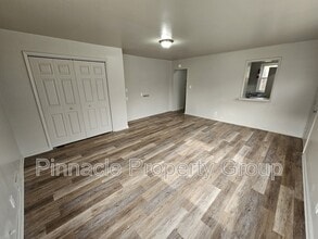 834 N Leroy St in Fenton, MI - Building Photo - Building Photo