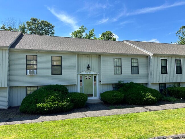 property at 64 Aspetuck Vlg
