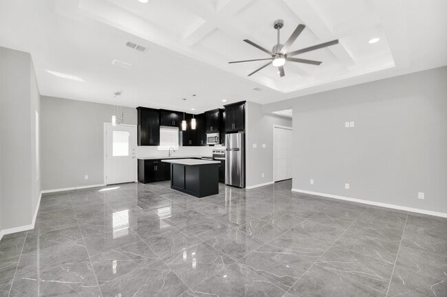 4721 Magnolia Ave, Unit 1 in McAllen, TX - Foto de edificio - Building Photo