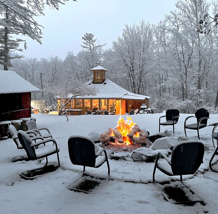 29 Van Dale Rd in Woodstock, NY - Foto de edificio