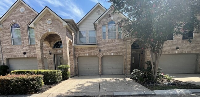 property at 6410 E Linpar Ct