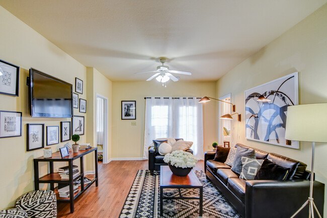 The Chelsea in Hattiesburg, MS - Foto de edificio - Building Photo