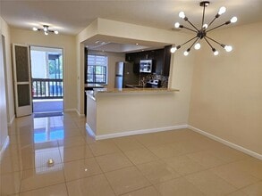 285 Mission Trl, Unit I in Venice, FL - Building Photo - Building Photo