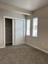 1001 W Yakima Ave in Yakima, WA - Building Photo - Building Photo