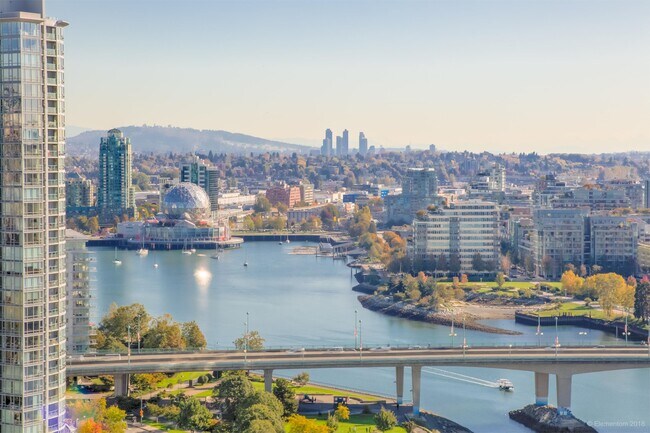 1201 Marinaside Crescent in Vancouver, BC - Building Photo - Building Photo