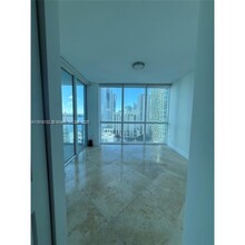 480 NE 30th St in Miami, FL - Building Photo - Building Photo