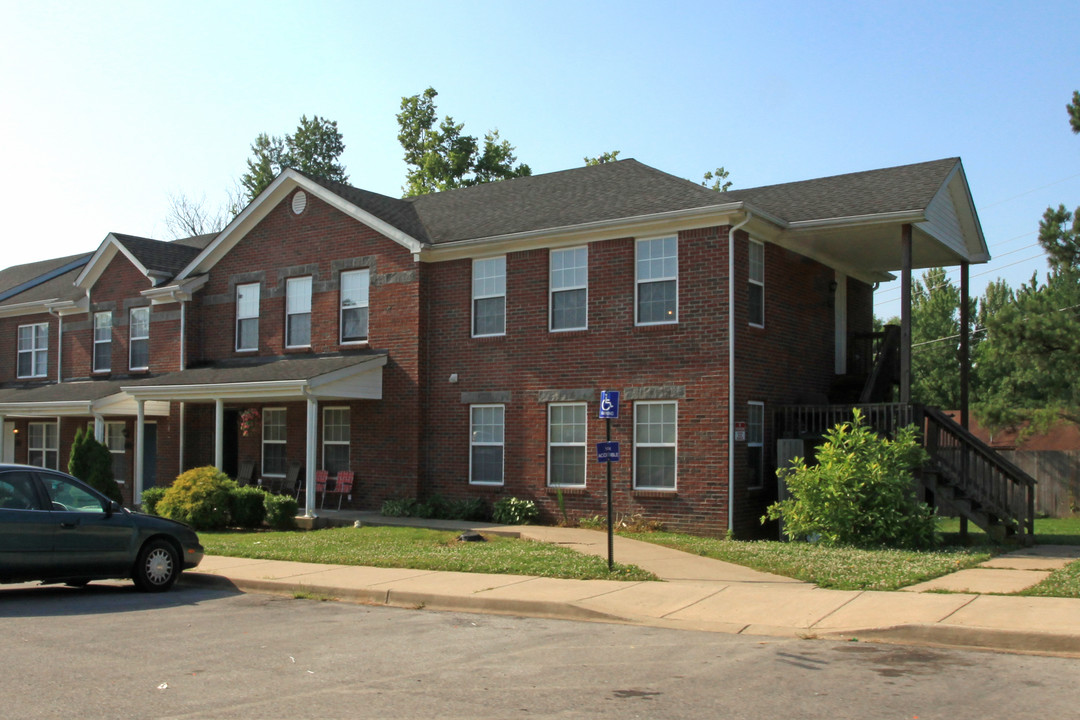 Marian Village Apartments in Shelbyville, KY - Building Photo