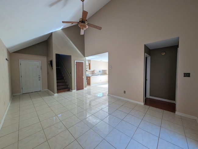 1736 Augustine Pl in Tallahassee, FL - Foto de edificio - Building Photo