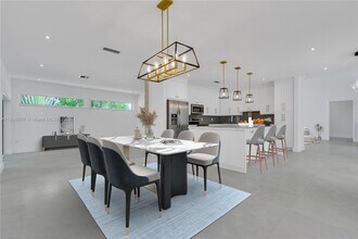 7800 SW 181st Terrace in Palmetto Bay, FL - Building Photo - Building Photo