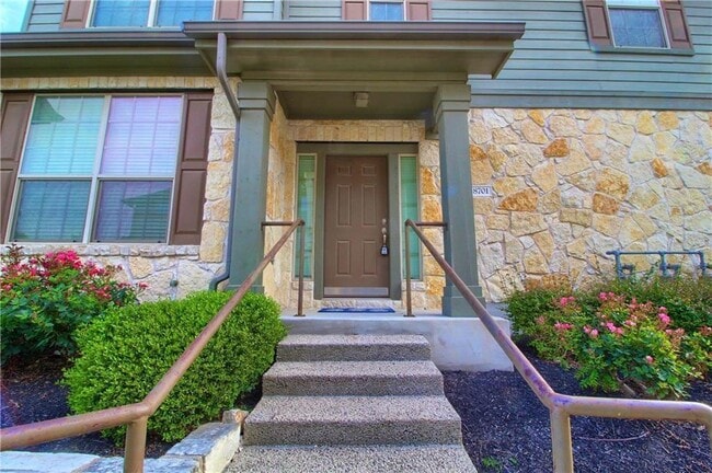 property at 3101 Davis Ln