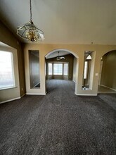 255 Barcelona Ct in Lemoore, CA - Building Photo - Building Photo