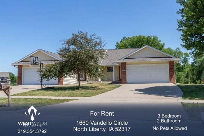 1660 Vandello Cir in North Liberty, IA - Building Photo