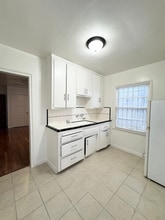 5404 La Mirada Ave in Los Angeles, CA - Foto de edificio - Building Photo