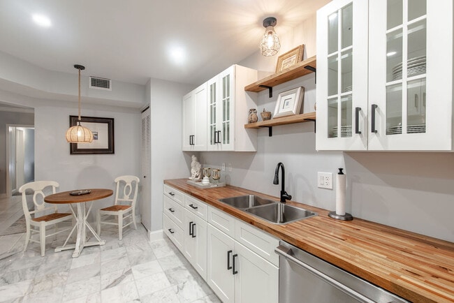 property at 5601 Highway A1A