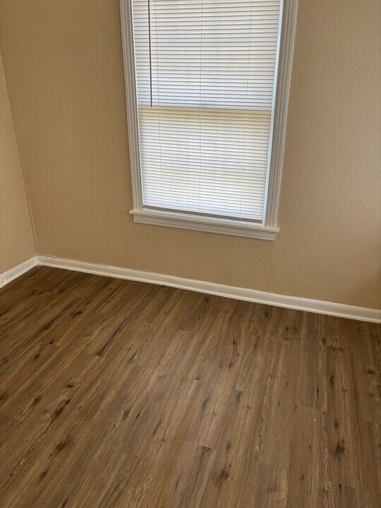 2404 Cincinnati Ave, Unit 2404 in San Antonio, TX - Building Photo
