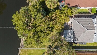 413 NW 23rd Ave in Fort Lauderdale, FL - Building Photo - Building Photo