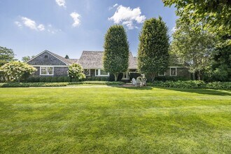 136 Further Ln in East Hampton, NY - Building Photo - Building Photo