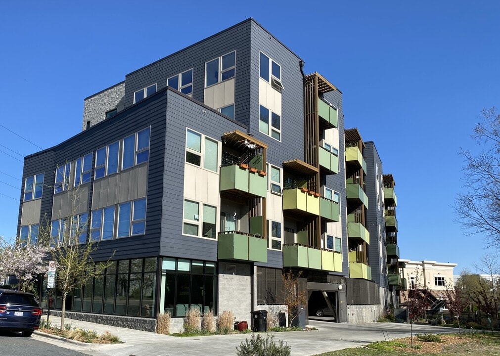 610 Trent Dr in Durham, NC - Building Photo