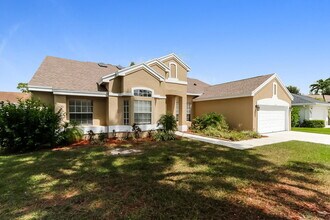 984 Lake Breeze Dr in Wellington, FL - Building Photo - Building Photo