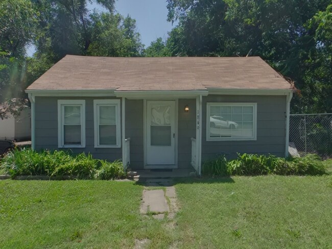 property at 1849 S Spruce St