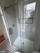 2037 N 9th St in Philadelphia, PA - Building Photo