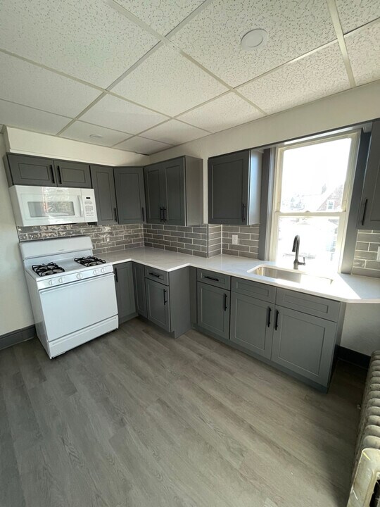 1350 Mt Rose Ave in York, PA - Building Photo