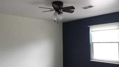 472 Elsmere St-Unit -472C in Columbus, OH - Building Photo - Building Photo