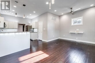 1672 Elgin St in Kingsville, ON - Building Photo - Building Photo