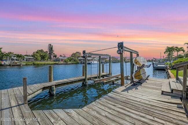 property at 426 S Neptune Dr