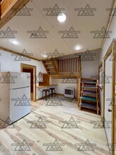 410 Gilbert Dr in Fairbanks, AK - Foto de edificio - Building Photo