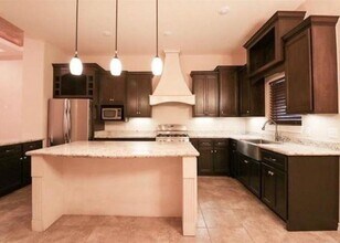 420 Sabal Loop in Laredo, TX - Building Photo - Building Photo