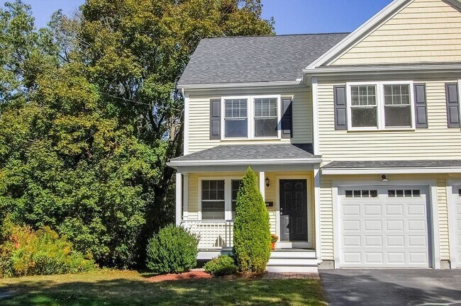 10 Manahan St in Chelmsford, MA - Building Photo - Building Photo