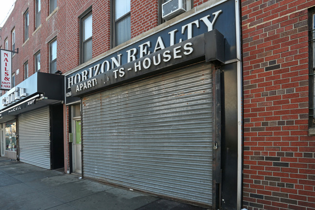 4210 Broadway in Astoria, NY - Building Photo - Building Photo