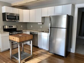 816 New Hampshire Rte 175-Unit -4 in Holderness, NH - Building Photo - Building Photo