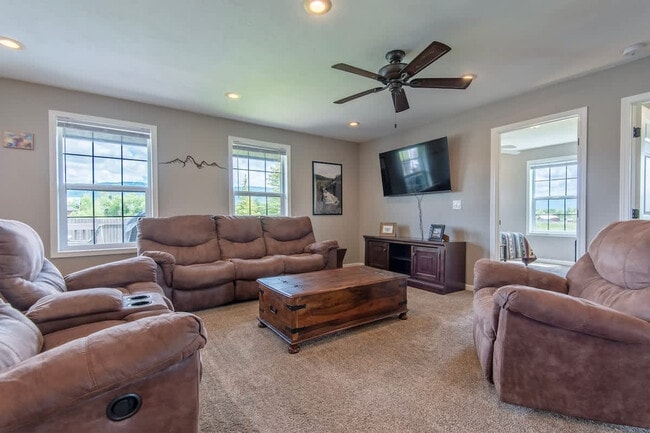 property at 471 Palisade Trail