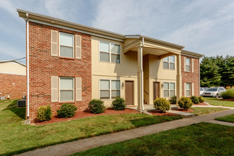 Greenhaven Apartments ALL UTILITIES PAID! in Bowling Green, KY - Building Photo - Building Photo