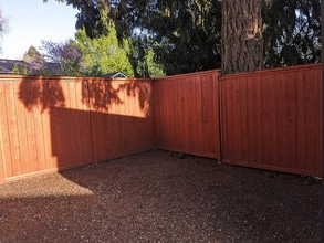 2009 G St in Vancouver, WA - Building Photo - Building Photo