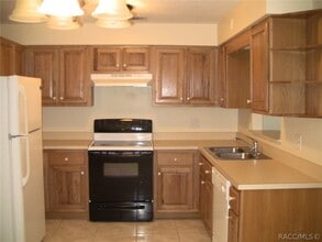 198 W Valerian Pl in Beverly Hills, FL - Building Photo - Building Photo